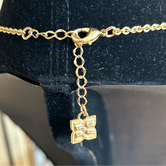 BCBG Maxazria necklace - Picture 2 of 5